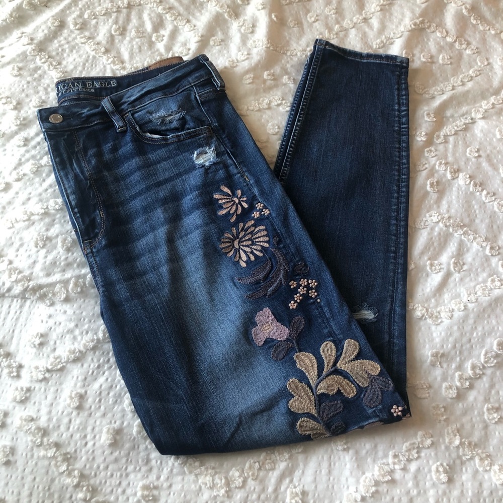 American Eagle Super Stretch Long Embroidered Jean